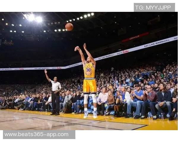 库里揭幕战表现出色16投7中贡献20分4板5助1帽三分球命中率高达50 库里揭幕战表现出色16投7中贡献20分4板5助1帽三分球命中率高达50